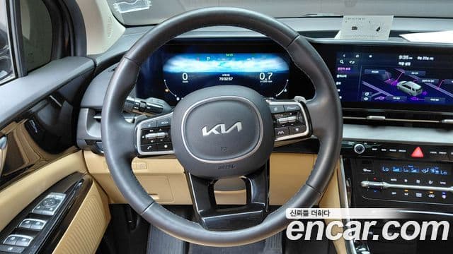 Kia Carnival 2023 — Фото 13/20