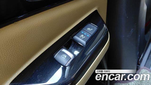 Kia Carnival 2023 — Фото 19/20