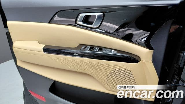 Kia Carnival 2023 — ფოტო 6/34
