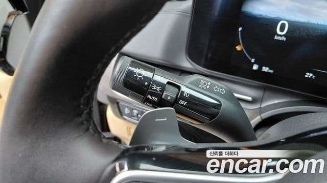 Kia Carnival 2023 — ფოტო 12/34