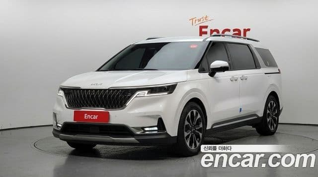 Kia Carnival 2022 — Фото 1/20