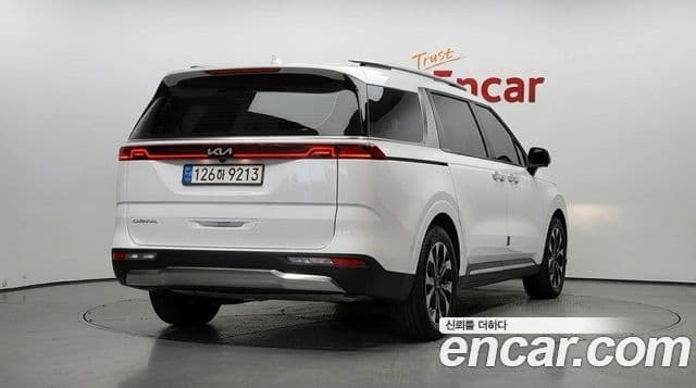 Kia Carnival 2022 — Фото 2/20