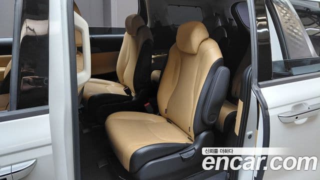 Kia Carnival 2022 — Фото 11/20