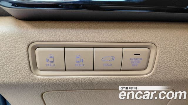 Kia Carnival 2022 — Фото 18/20