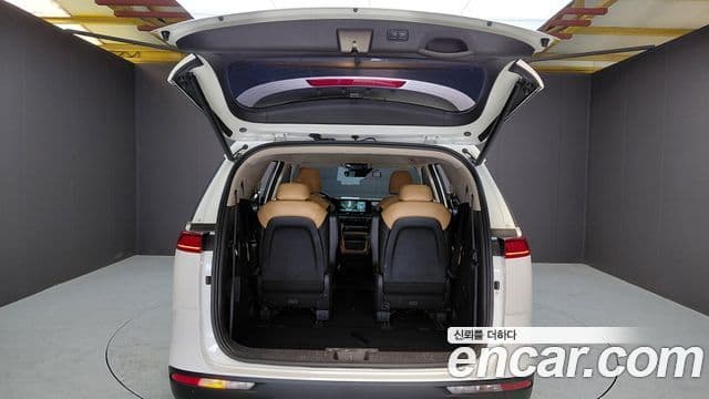 Kia Carnival 2022 — Фото 20/20