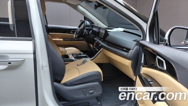 Kia Carnival 2022 — ფოტო 3/34