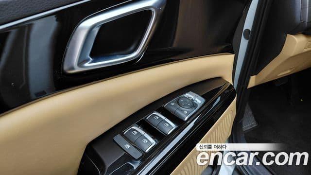 Kia Carnival 2022 — ფოტო 12/34