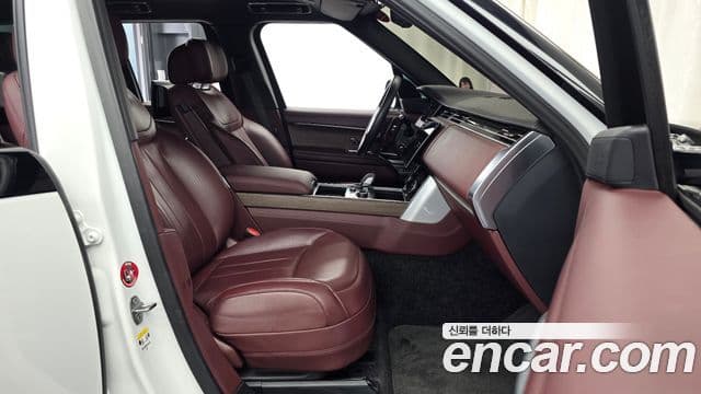 Land Rover Range Rover 2023 — Фото 11/20
