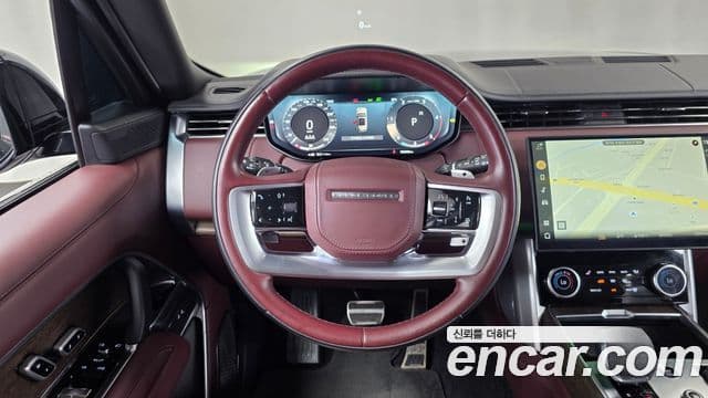 Land Rover Range Rover 2023 — Фото 13/20