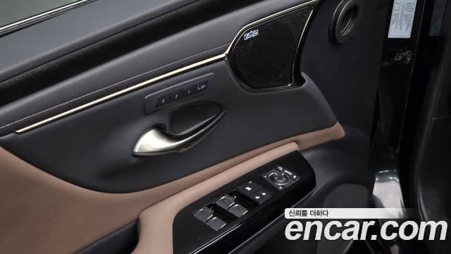 Lexus ES300h 2023 — Фото 15/20