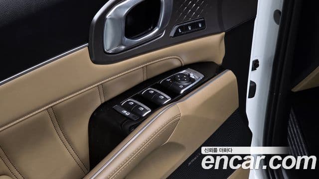 Kia Sorento 2024 — Фото 16/20