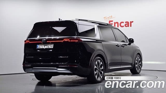 Kia Carnival 2021 — Фото 2/20