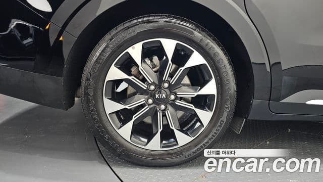 Kia Carnival 2021 — Фото 5/20