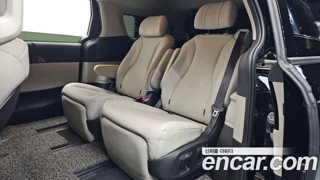 Kia Carnival 2021 — Фото 11/20