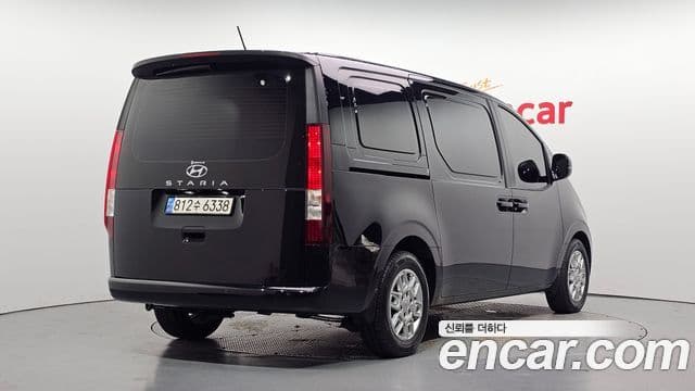 Hyundai Staria 2023 — Şəkil 18/30
