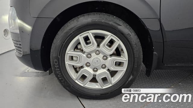 Hyundai Staria 2023 — Şəkil 10/30