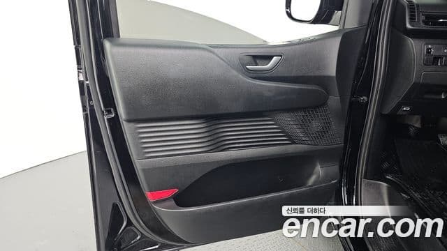 Hyundai Staria 2023 — Şəkil 14/30