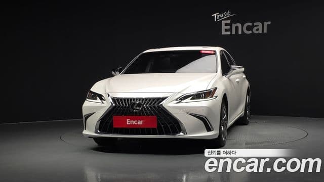 Lexus ES300h 2023 — Фото 3/20
