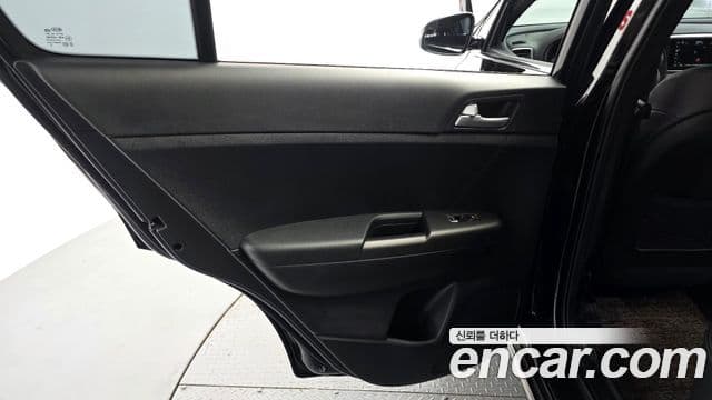 Kia Sportage The Bold 2020 — Şəkil 28/32