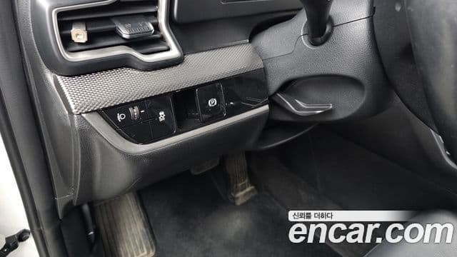Kia Sportage 2022 — Фото 17/20