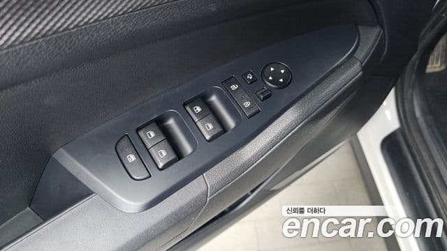 Kia Sportage 2022 — Фото 19/20