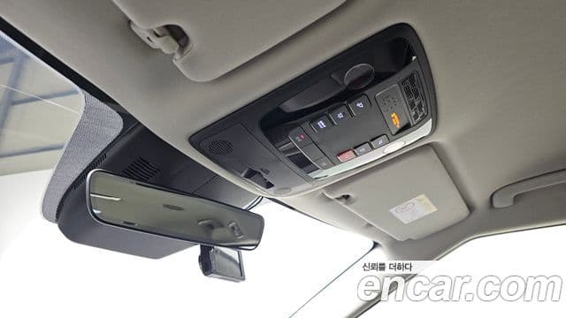 Kia Carnival 2024 — Фото 15/20