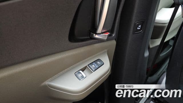 Kia Carnival 2024 — Фото 19/20