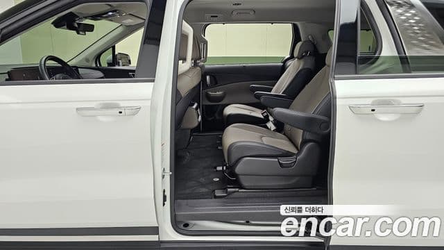 Kia Carnival 2024 — Фото 12/20
