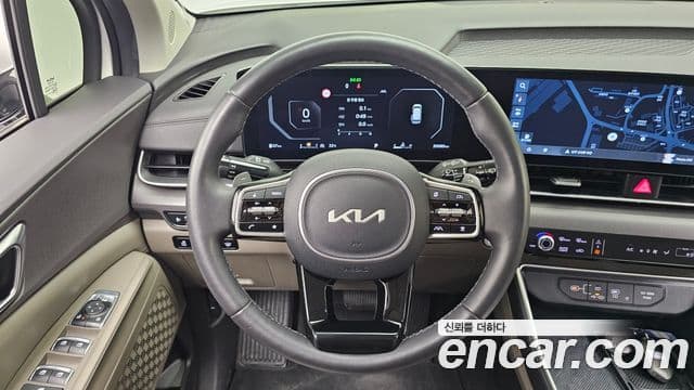 Kia Carnival 2024 — Фото 13/20