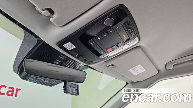 Kia Carnival 2024 — Фото 17/20