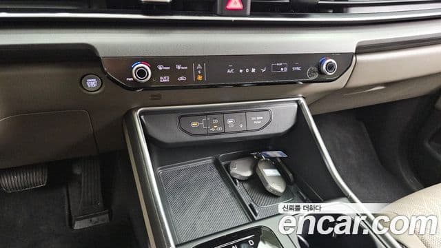 Kia Carnival 2024 — Фото 18/20