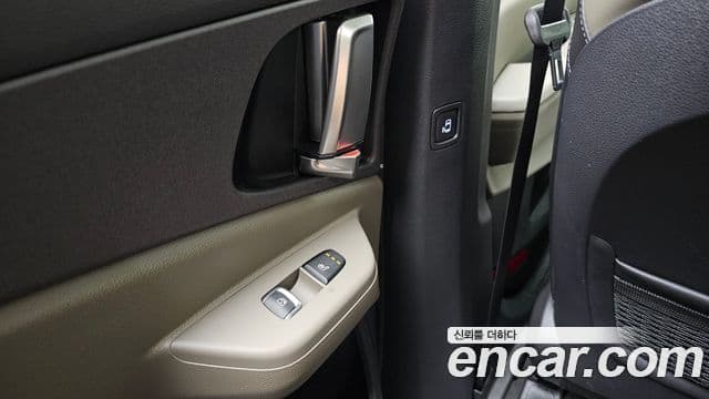 Kia Carnival 2024 — Фото 19/20