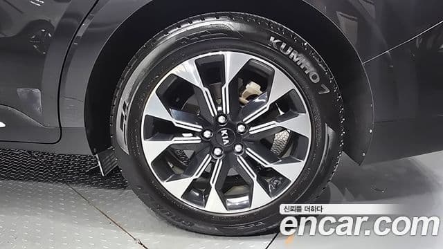 Kia Carnival 2021 — Photo 26/30