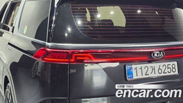 Kia Carnival 2021 — Photo 7/30