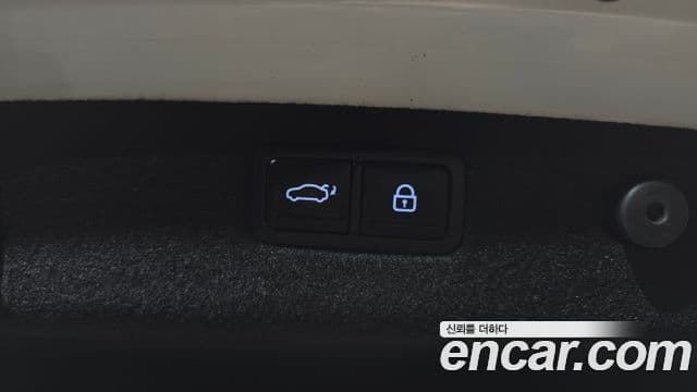 Genesis G70 2025 — Photo 20/33