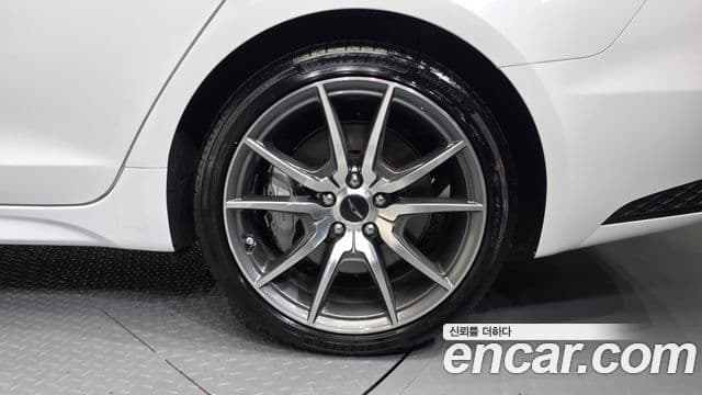 Genesis G70 2025 — Photo 7/33