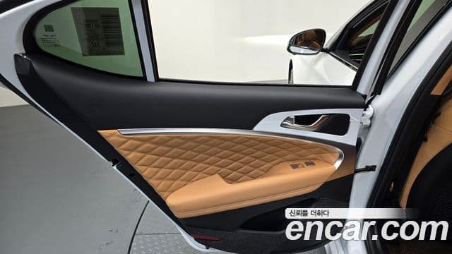 Genesis G70 2025 — Photo 19/33