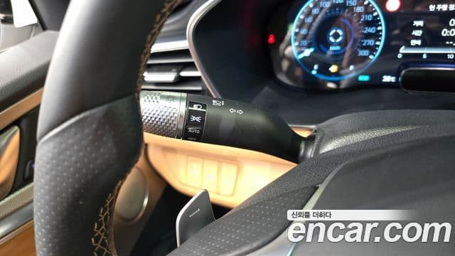 Genesis G70 2025 — Photo 32/33