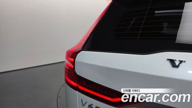 Volvo V60 Cross Country 2024 — ფოტო 6/35