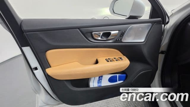 Volvo V60 Cross Country 2024 — ფოტო 4/35