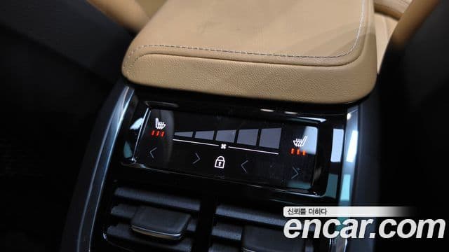 Volvo V60 Cross Country 2024 — ფოტო 27/35