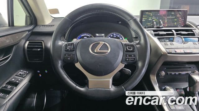 Lexus NX300h 2019 — ფოტო 4/20