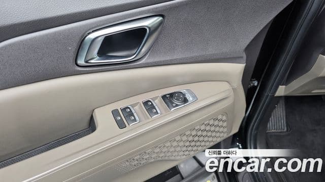 Kia Carnival 2024 — Фото 19/20