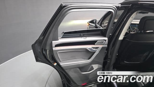 Volkswagen Touareg 2025 — Photo 22/41