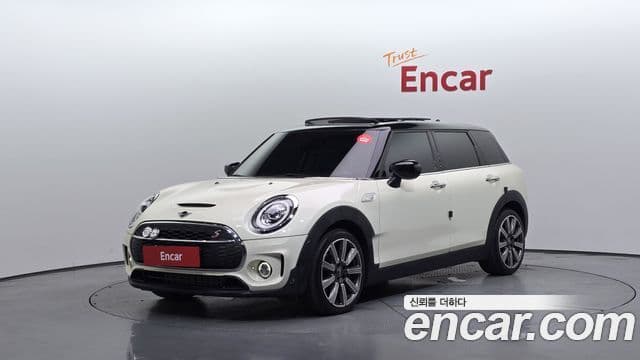 Mini Cooper S Clubman 2020 — Фото 1/20