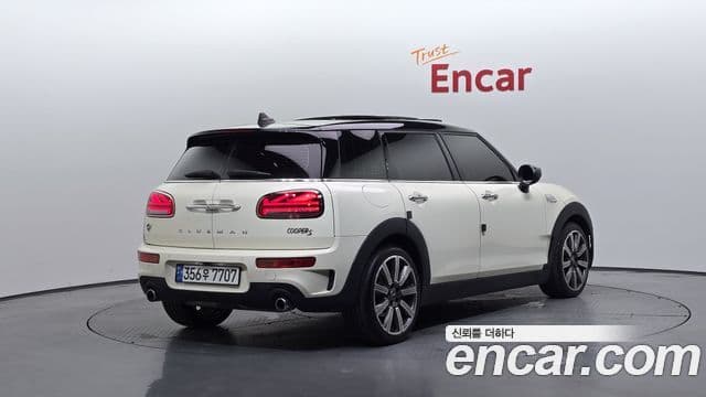 Mini Cooper S Clubman 2020 — Фото 2/20
