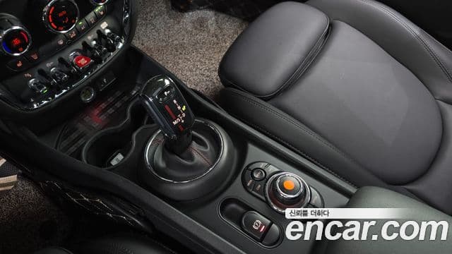 Mini Cooper S Clubman 2020 — Фото 9/20