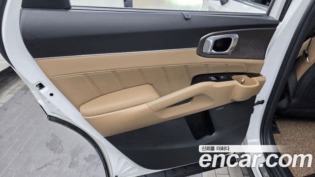 Kia Sorento 2024 — ფოტო 18/35
