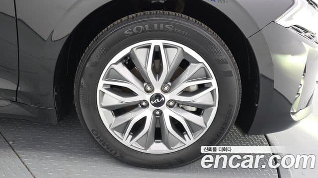 Kia K5 2023 — Photo 11/31