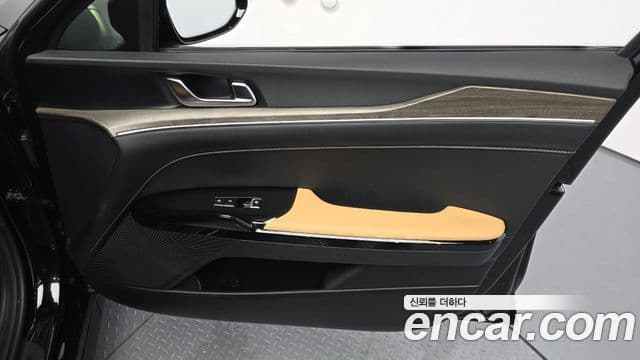 Kia K5 2023 — Photo 2/31